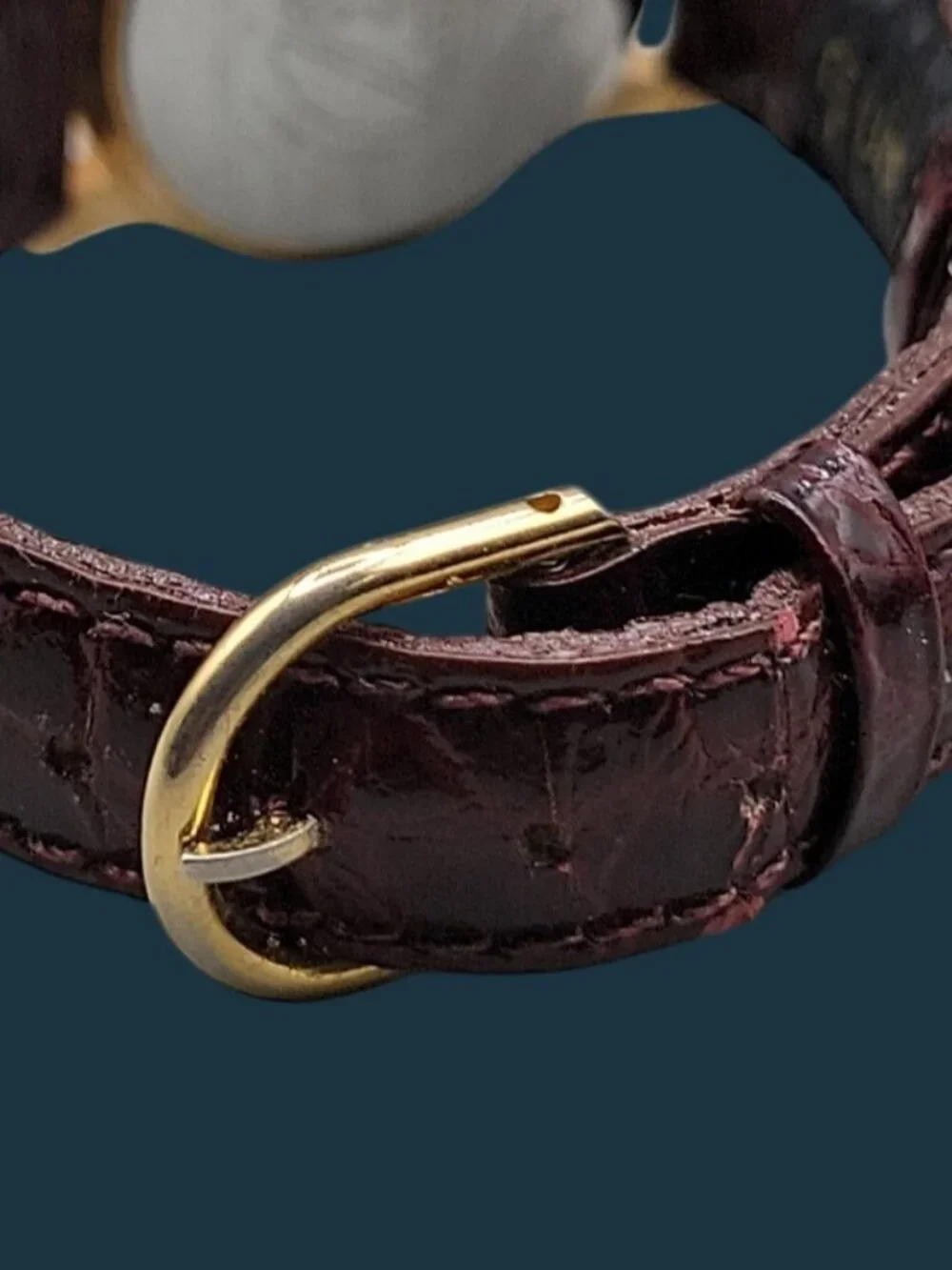 Vintage 1991 GUESS Watch Gold Tone Black Dial Burgundy Leather Strap 26mm 6.5